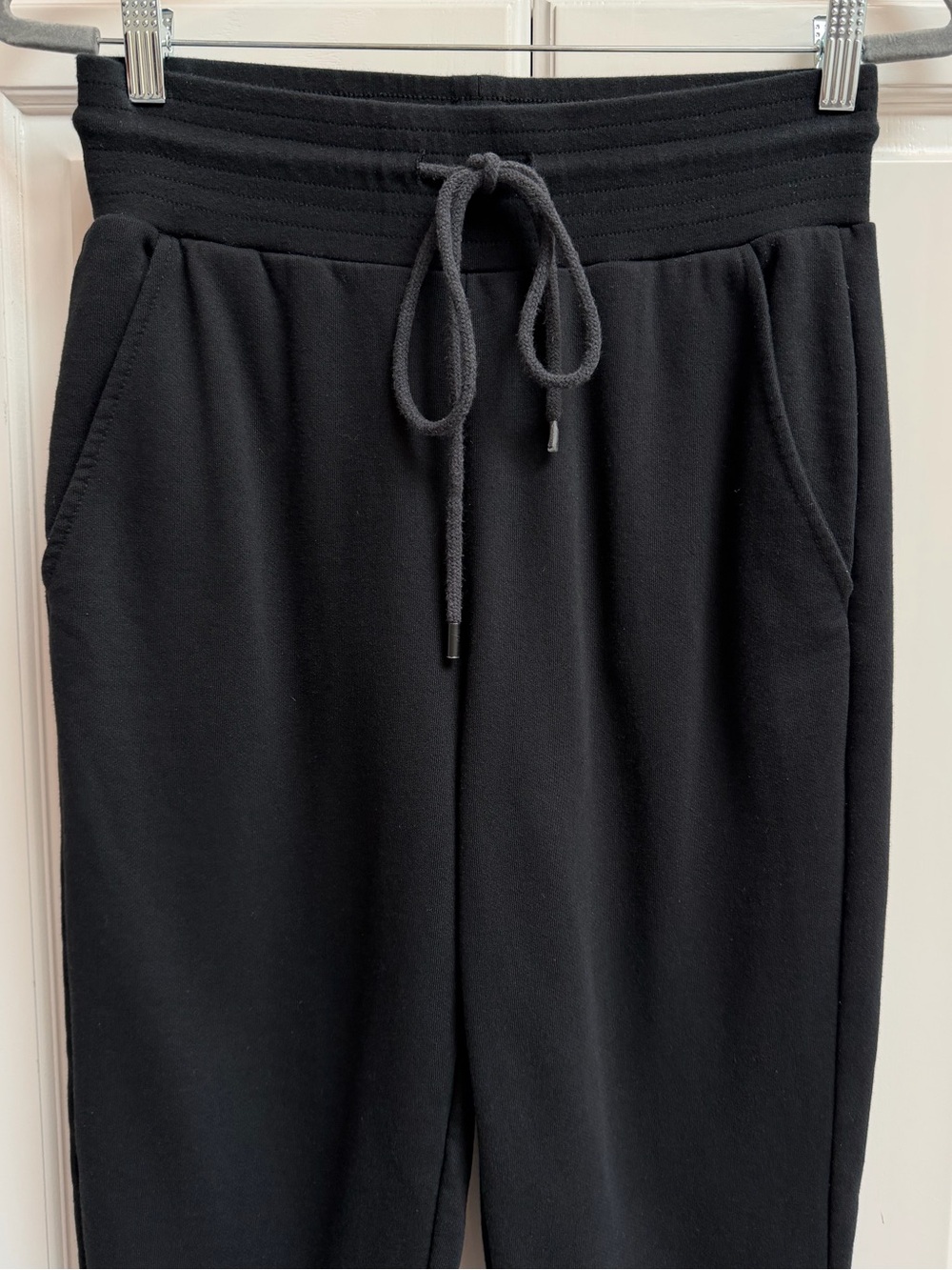 Alo Jogger Sweatpants Black Drawstring Waist - Picture 3 of 8